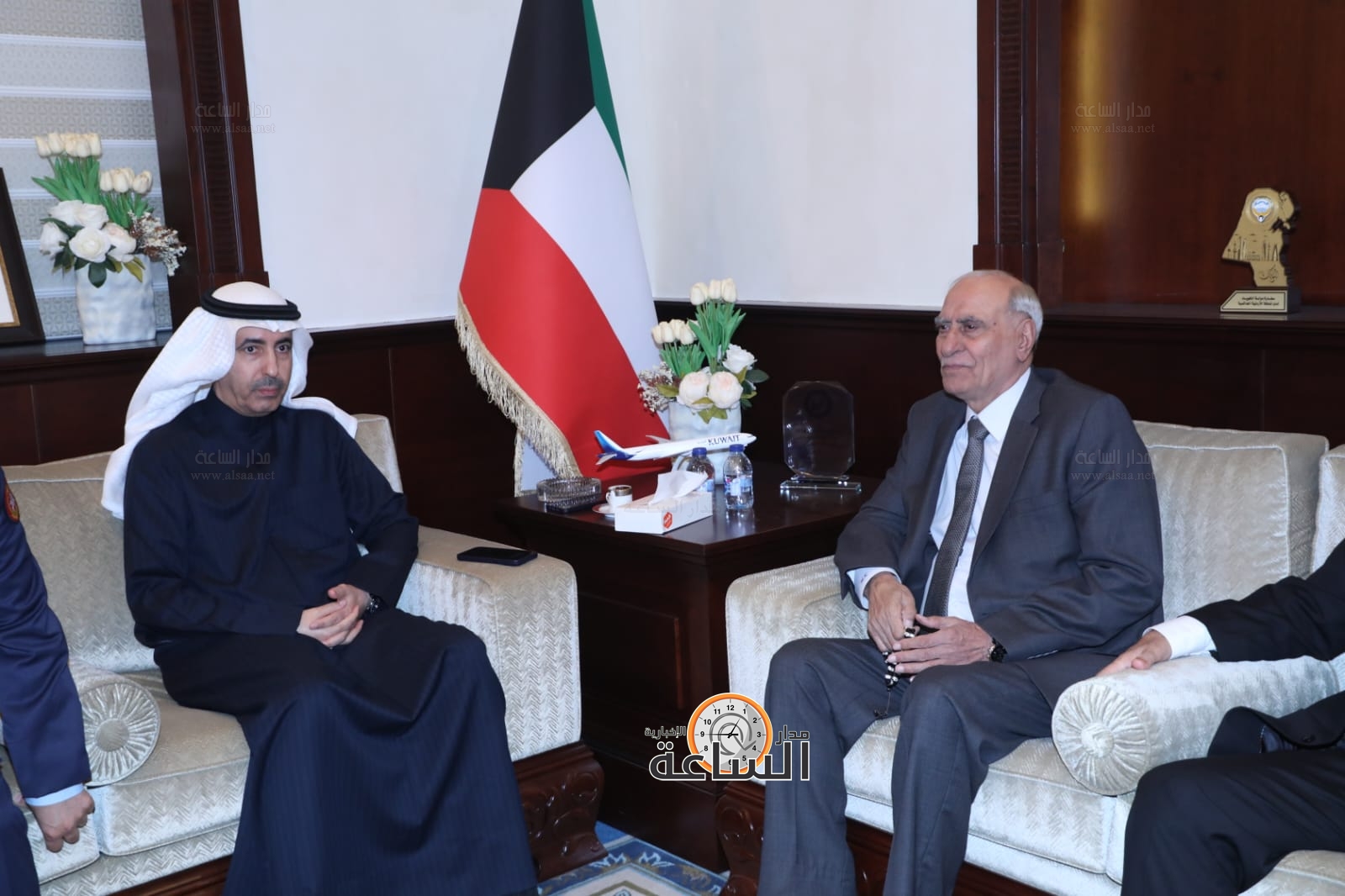 Madar Al-Saa Images 0.7689840685692009