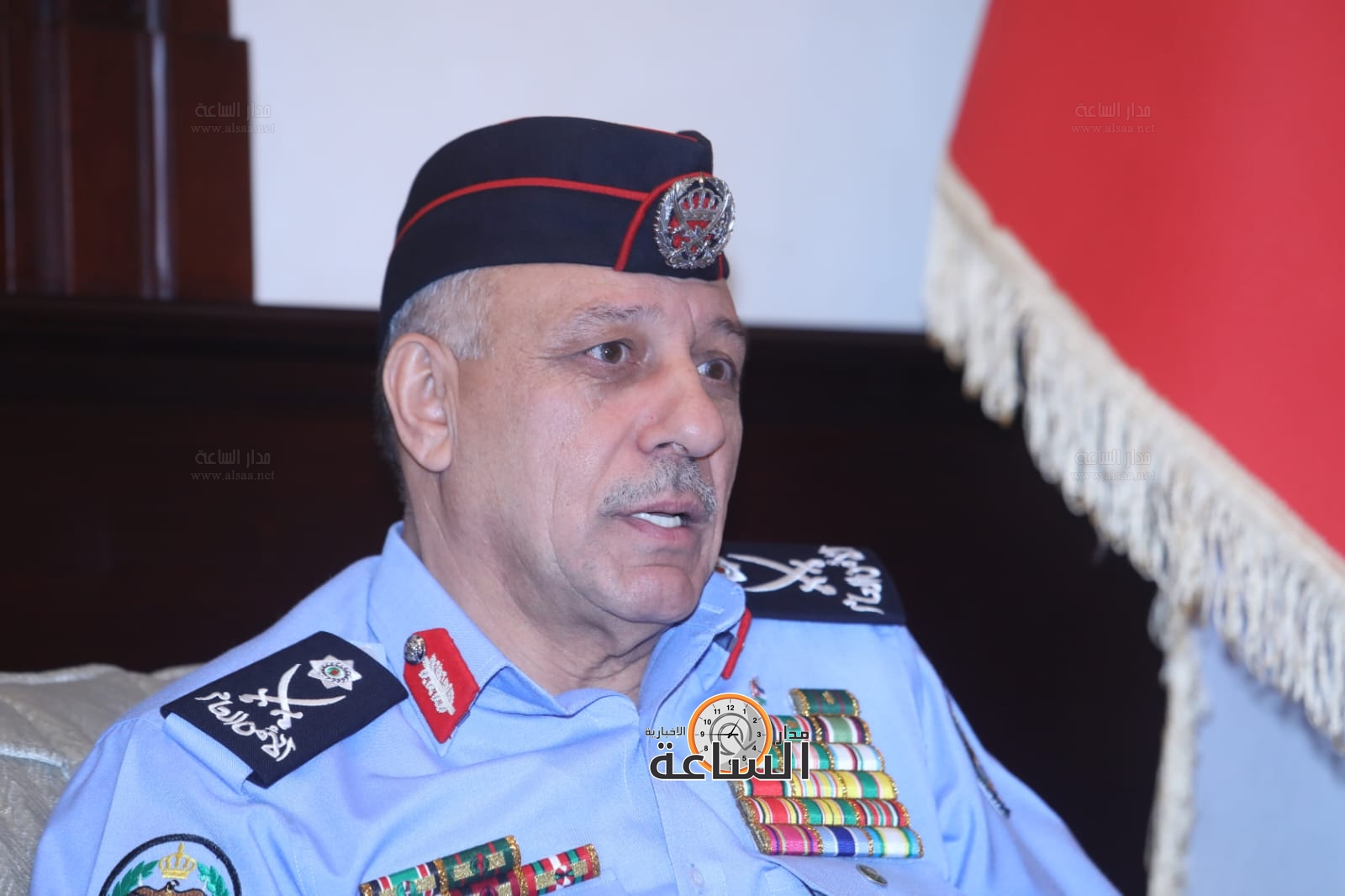 Madar Al-Saa Images 0.2424707060186322