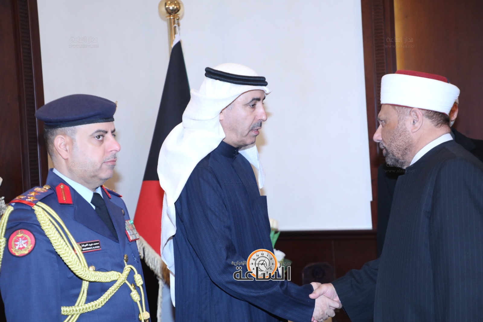 Madar Al-Saa Images 0.1994281772921893