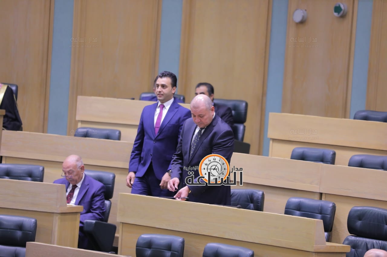 Madar Al-Saa Images 0.18251047967240175