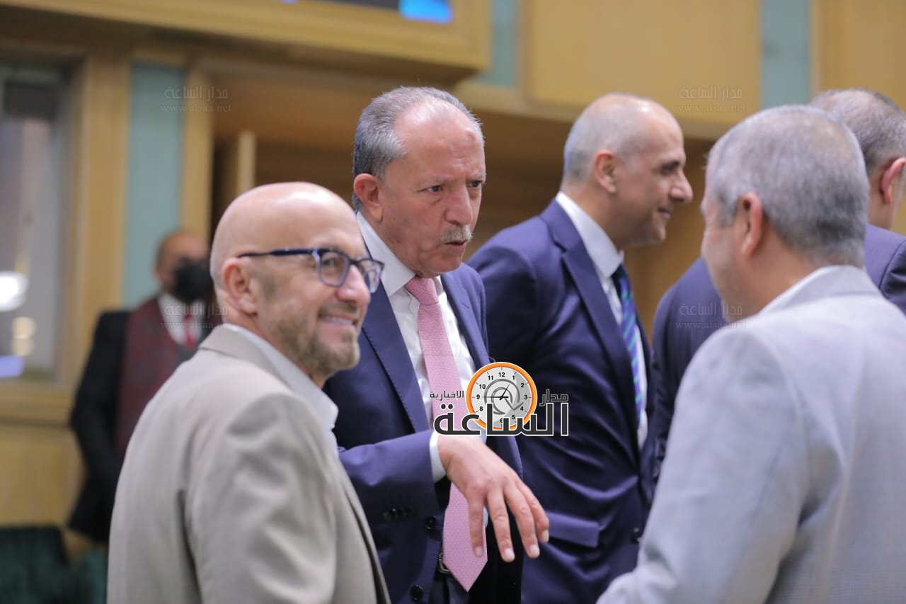 Madar Al-Saa Images 0.6502495806190023