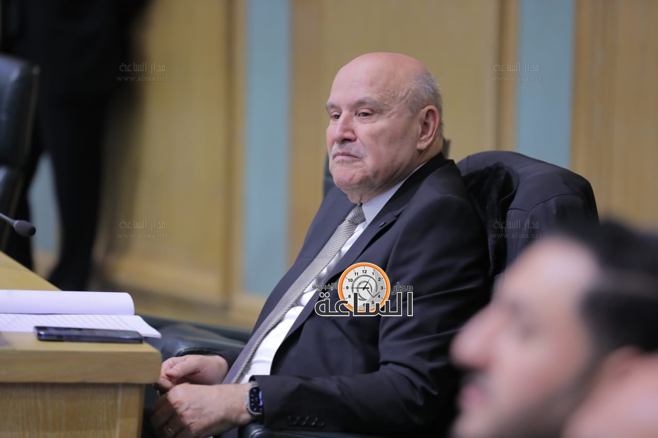 Madar Al-Saa Images 0.43672744406398256