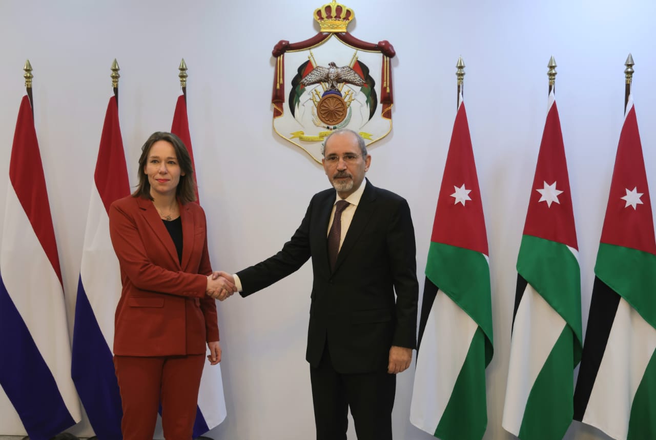 Madar Al-Saa Images 0.280535406224387