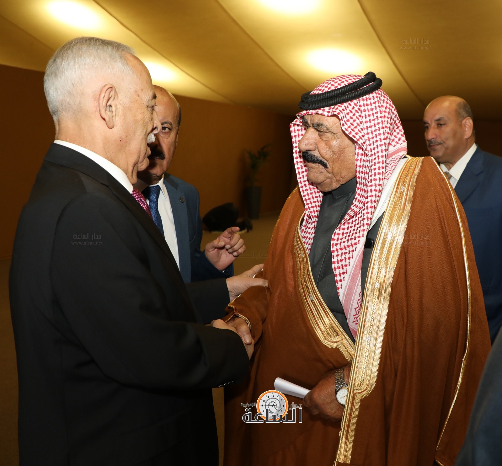 Madar Al-Saa Images 0.5885372156706332