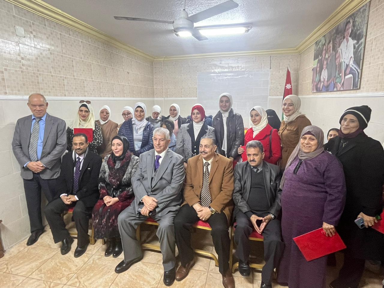 Madar Al-Saa Images 0.09391929865833015