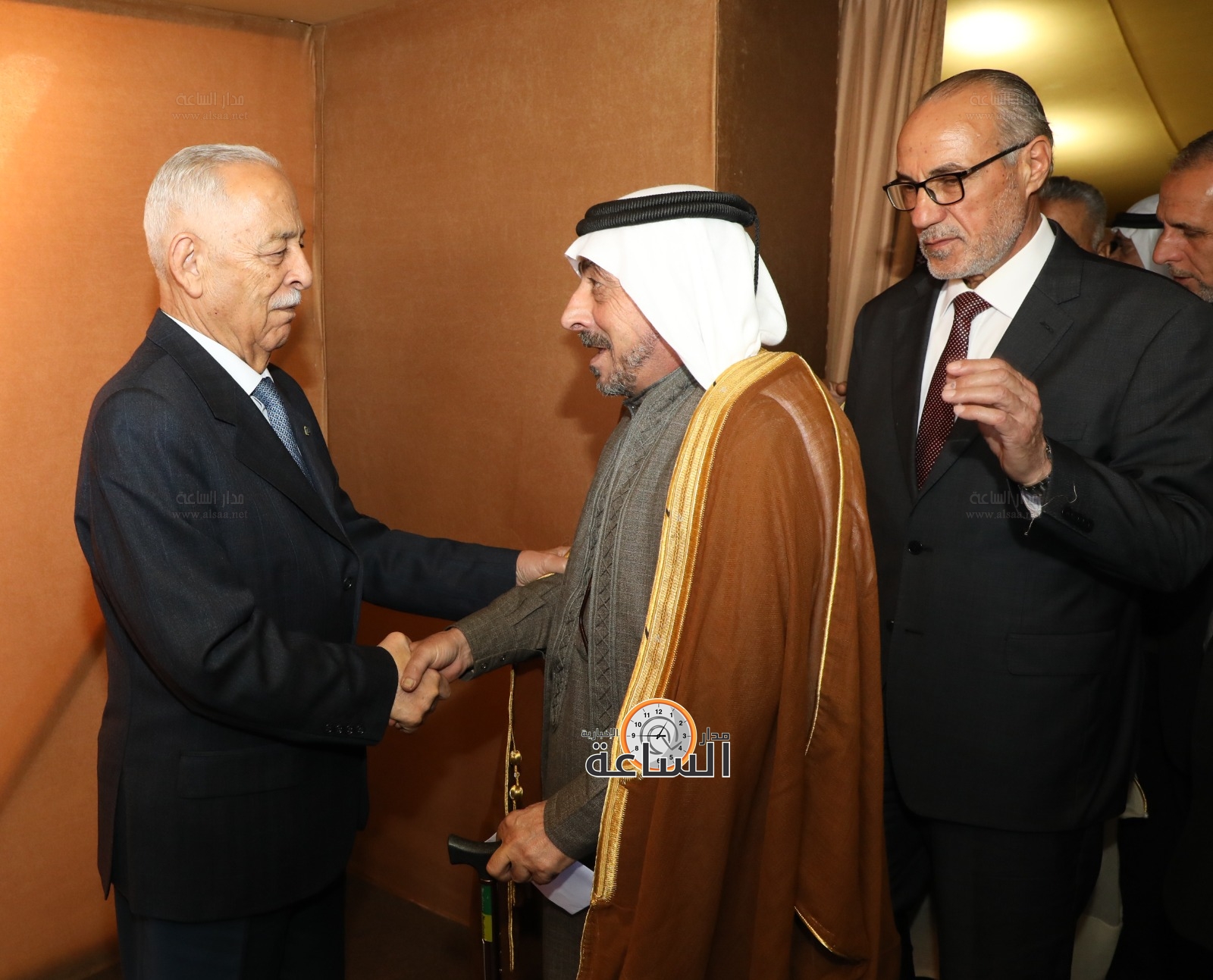 Madar Al-Saa Images 0.1896999860449391