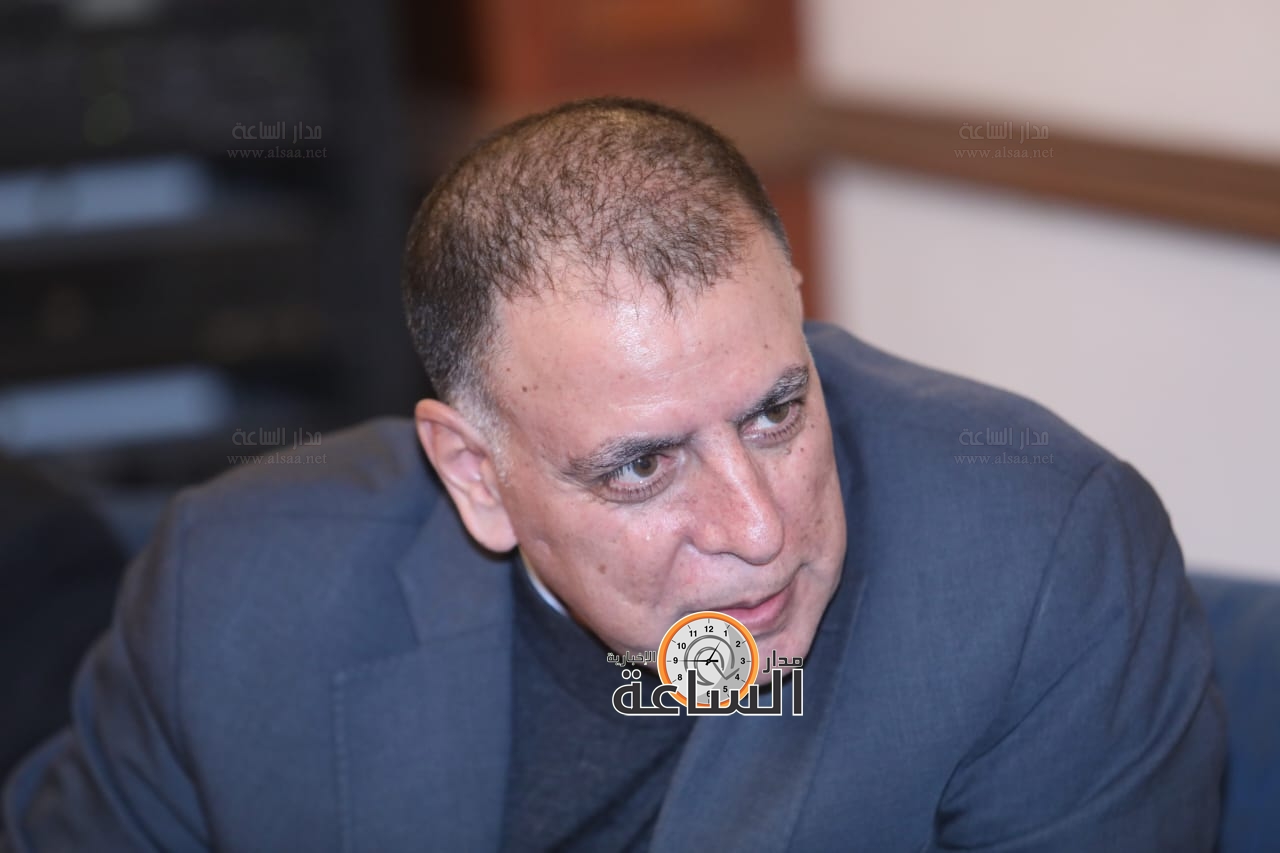 Madar Al-Saa Images 0.823071316730489