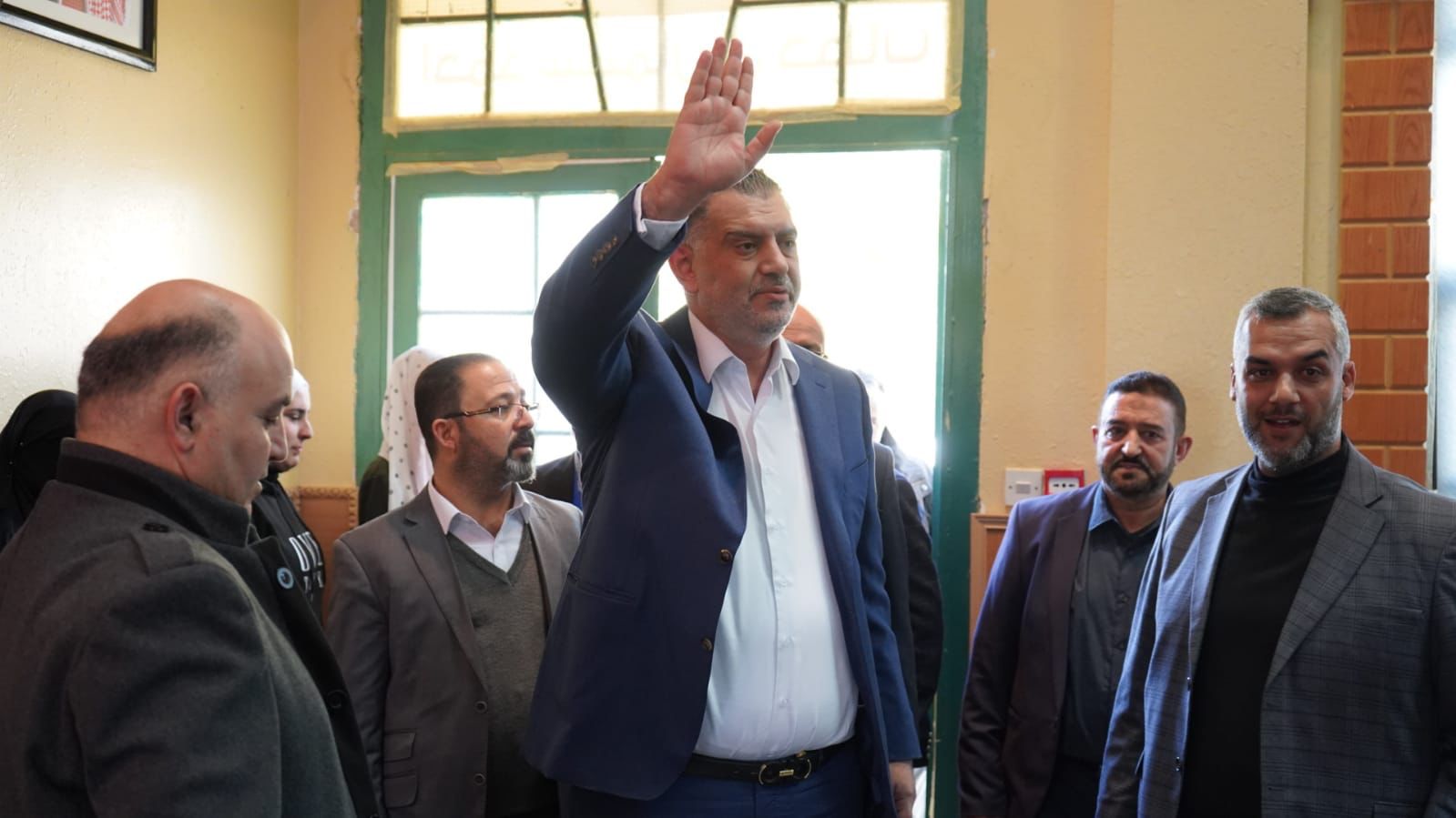 Madar Al-Saa Images 0.9822634945652018