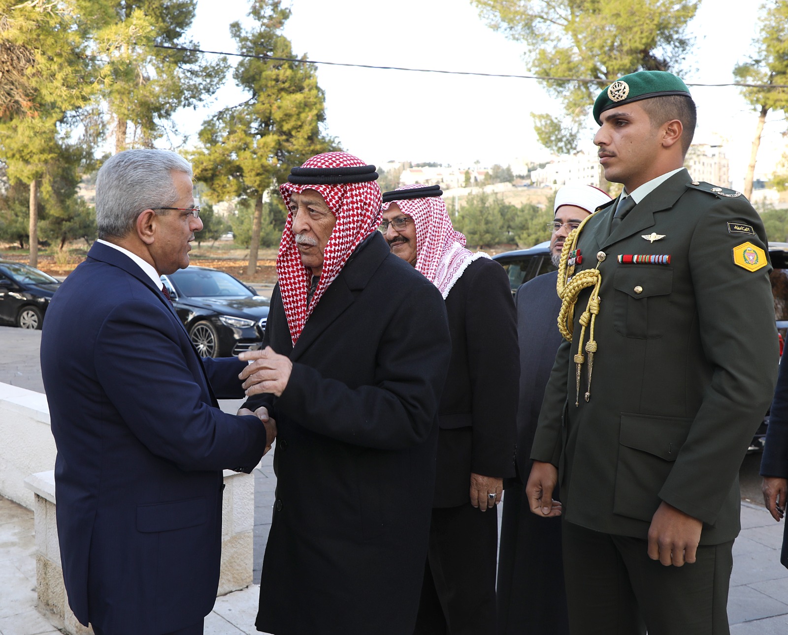 Madar Al-Saa Images 0.8893190189841775