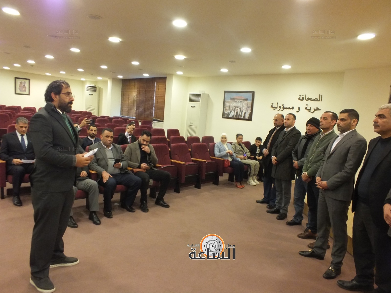 Madar Al-Saa Images 0.781098896978581