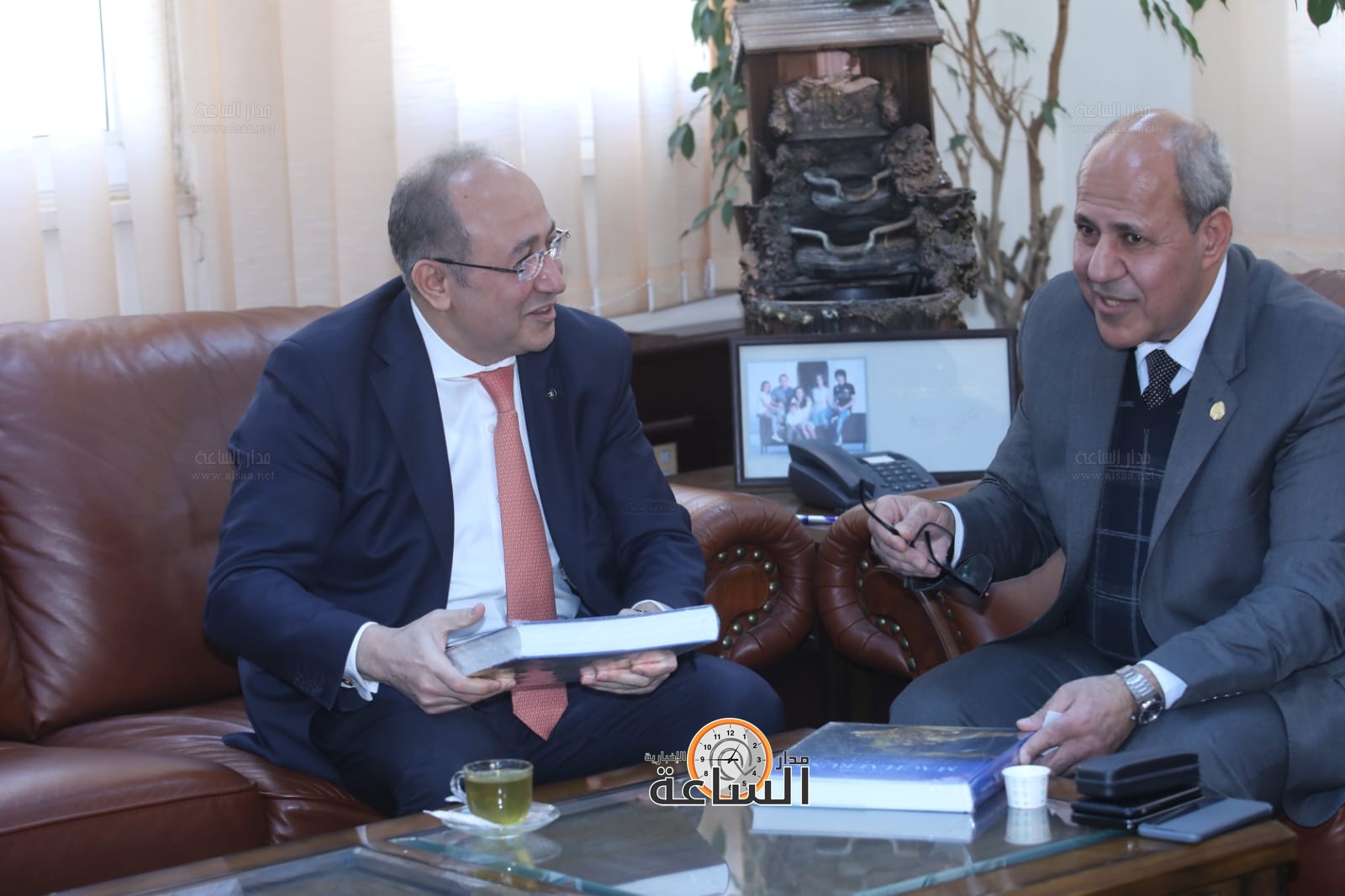 Madar Al-Saa Images 0.049684456990438663