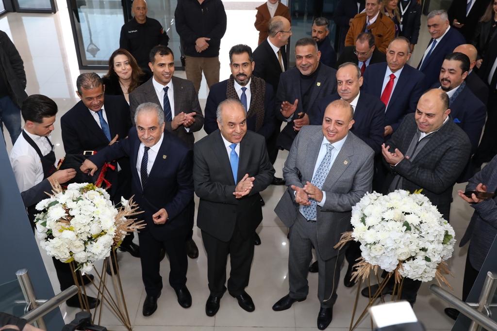 Madar Al-Saa Images 0.06372579284337165