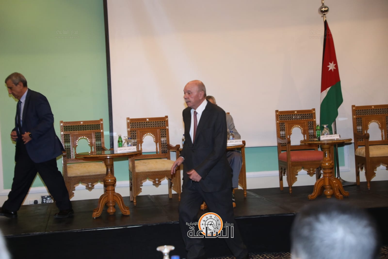 Madar Al-Saa Images 0.39088839840653633