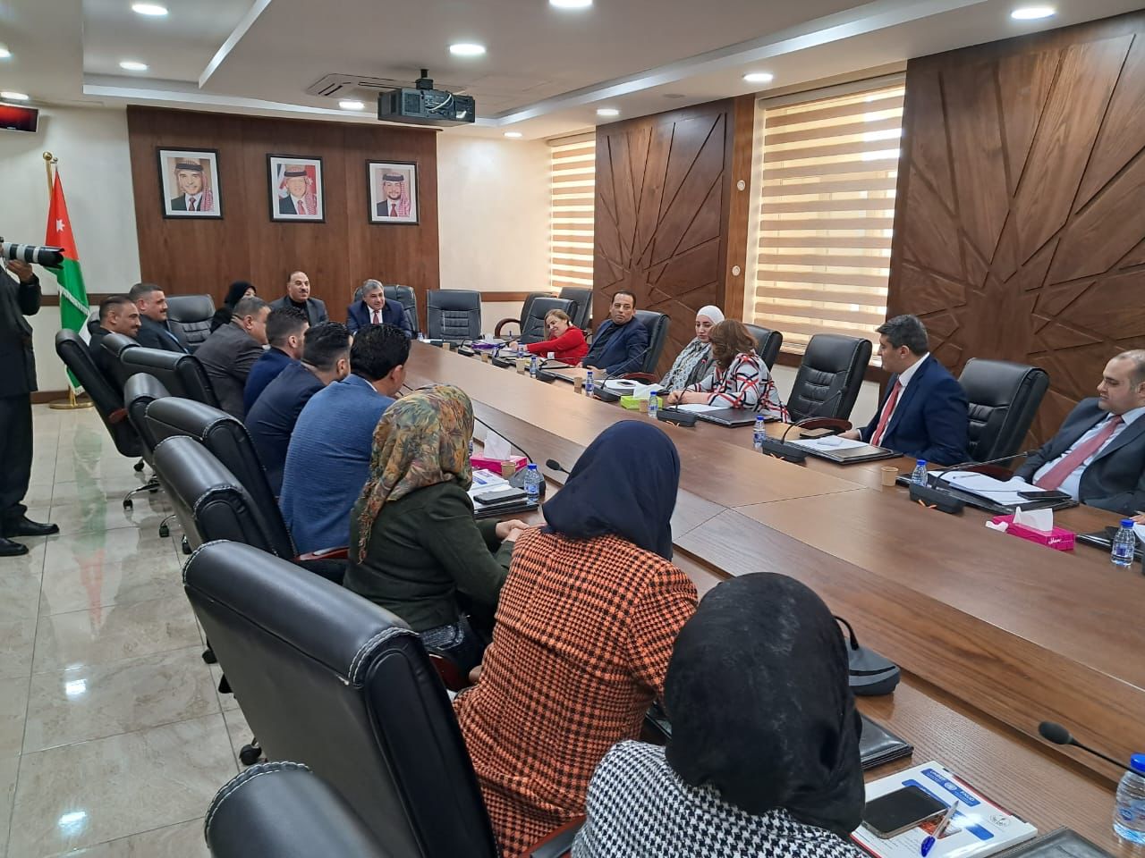 Madar Al-Saa Images 0.9891479967575756