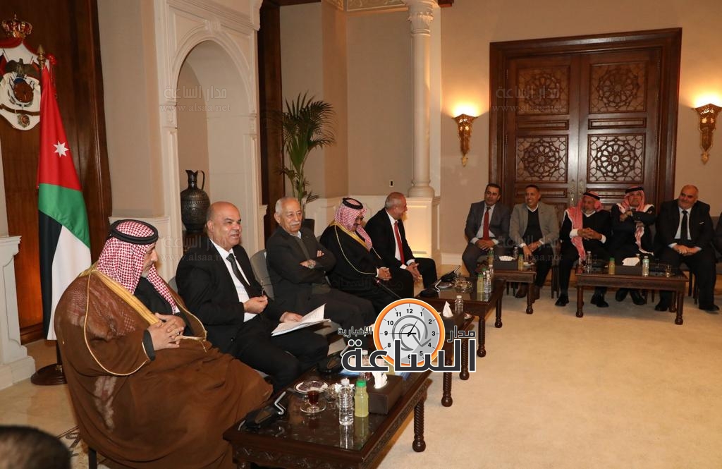 Madar Al-Saa Images 0.7687988428516175