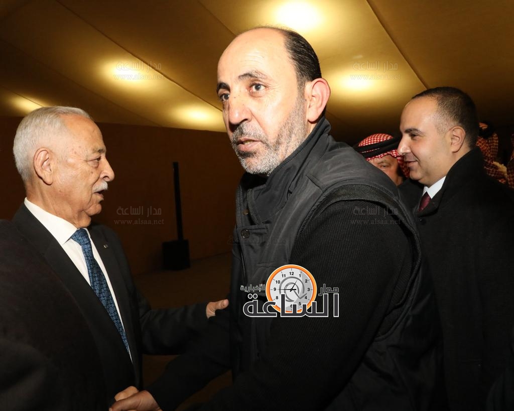 Madar Al-Saa Images 0.3848429747344102