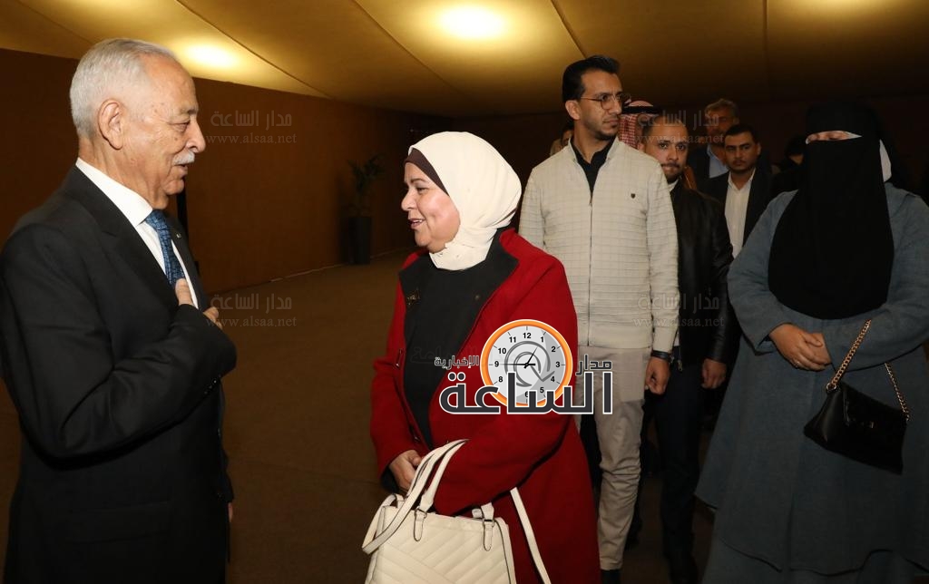 Madar Al-Saa Images 0.1428875553659288