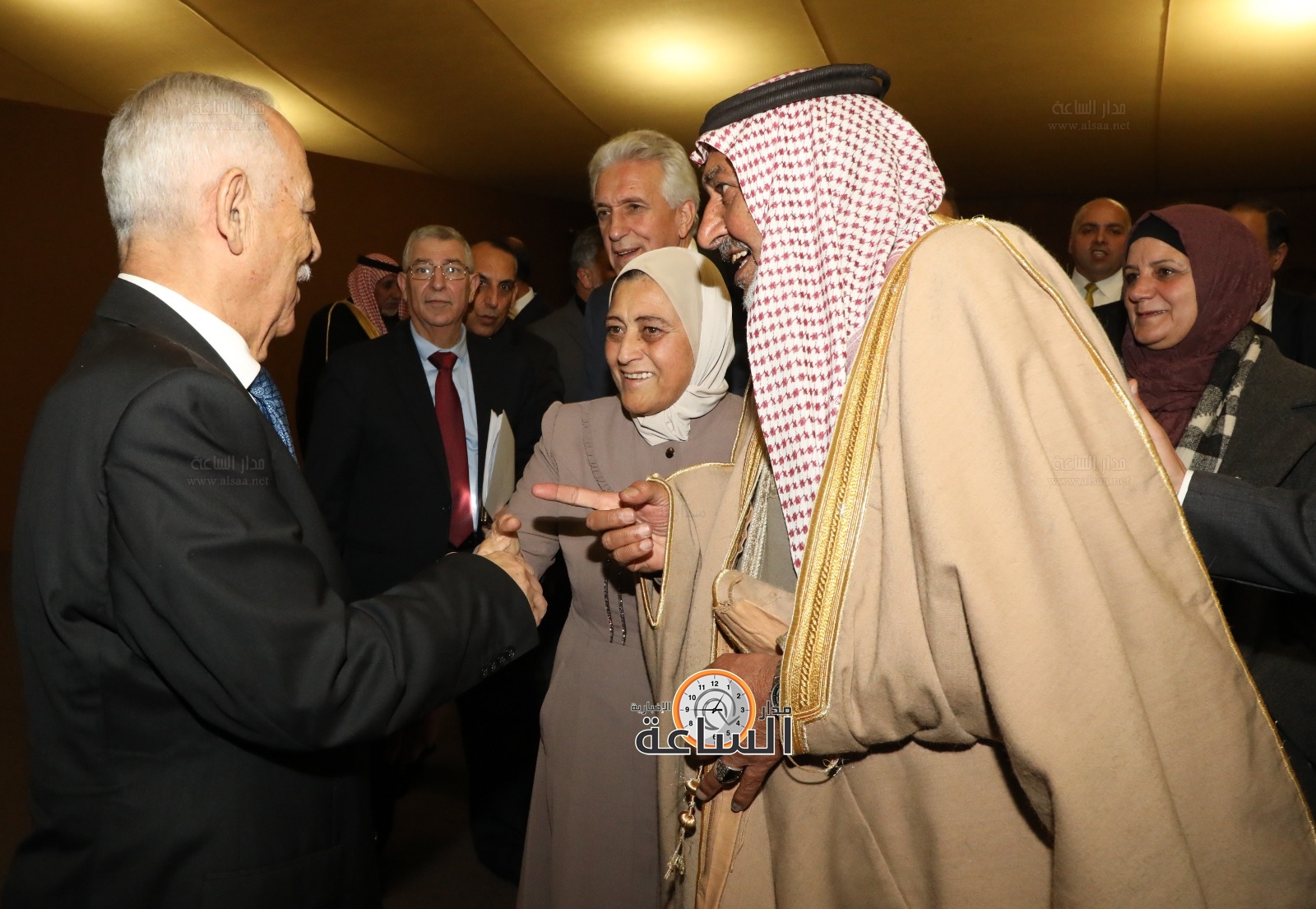 Madar Al-Saa Images 0.984418553821276