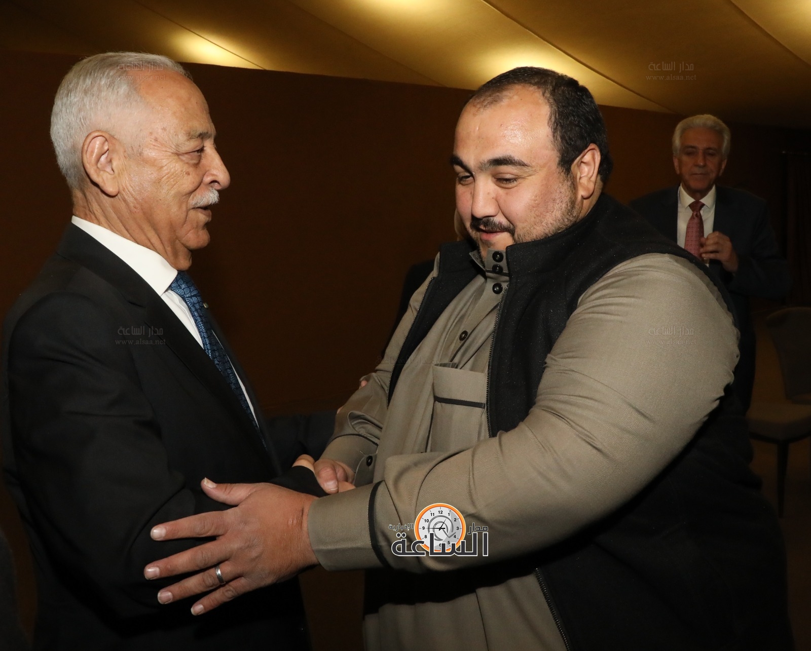 Madar Al-Saa Images 0.8929654706509815