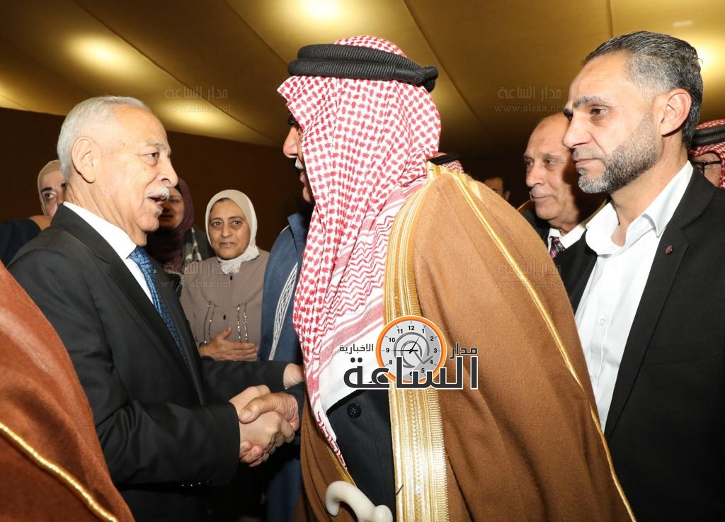 Madar Al-Saa Images 0.808976321390021