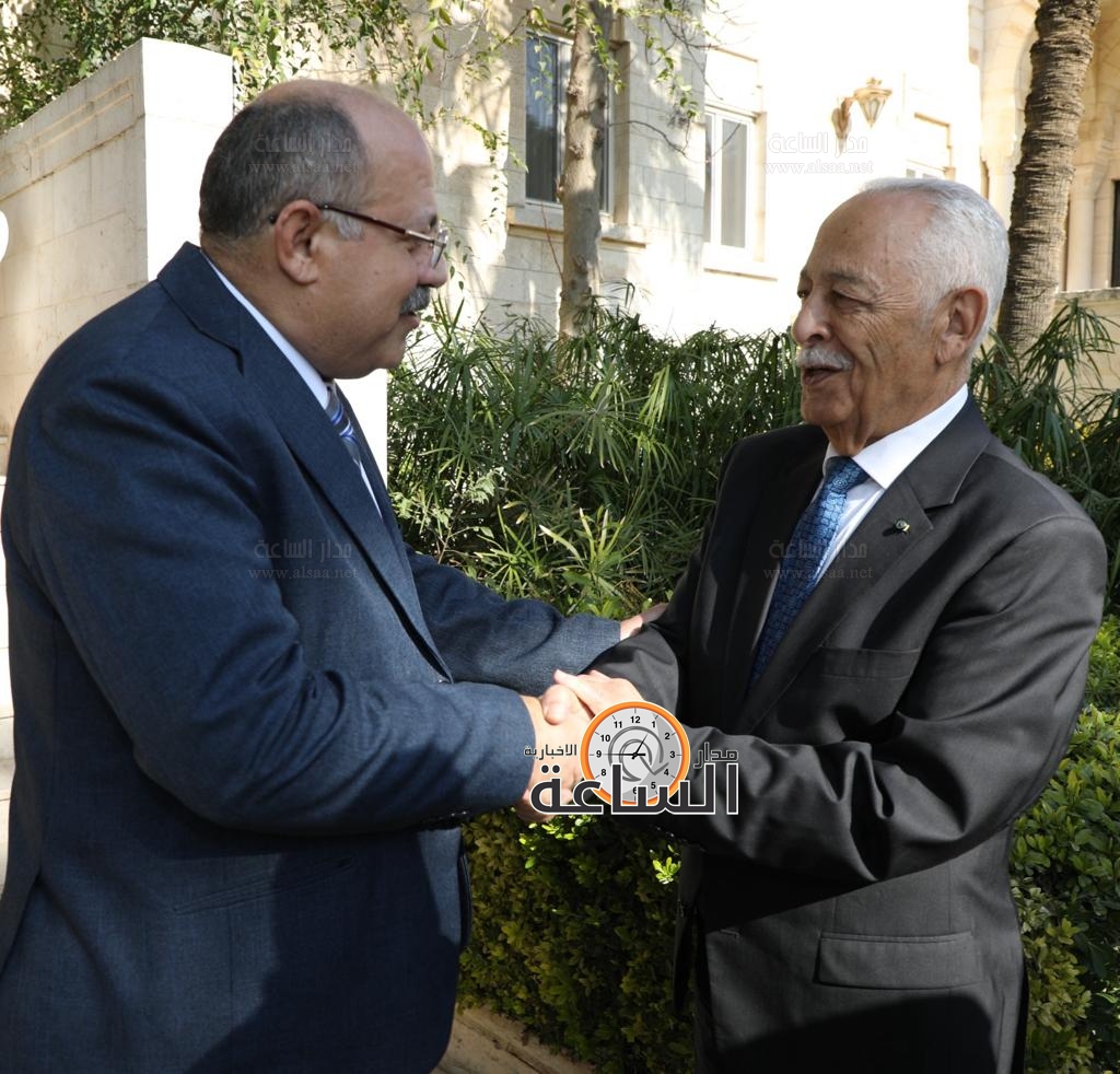 Madar Al-Saa Images 0.3657355808366167