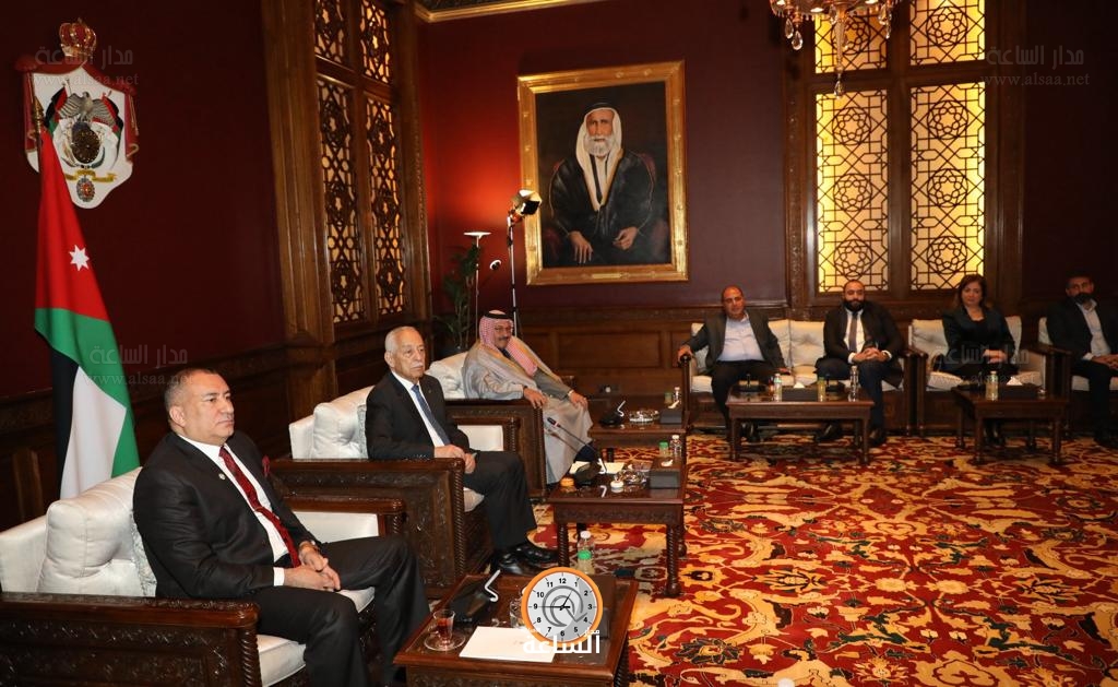 Madar Al-Saa Images 0.06204997041015048