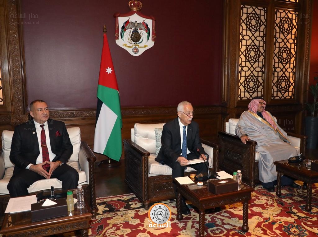 Madar Al-Saa Images 0.41834087977243883