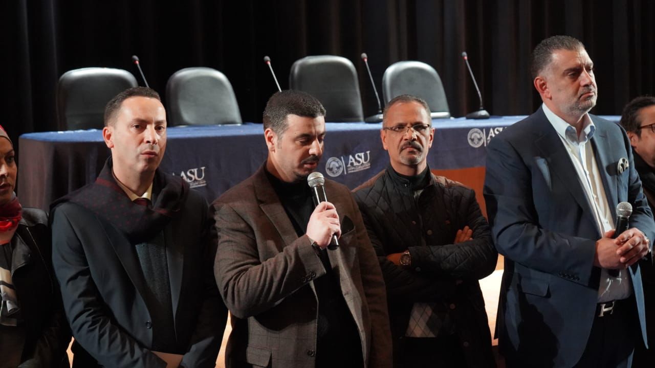 Madar Al-Saa Images 0.9585152501803071