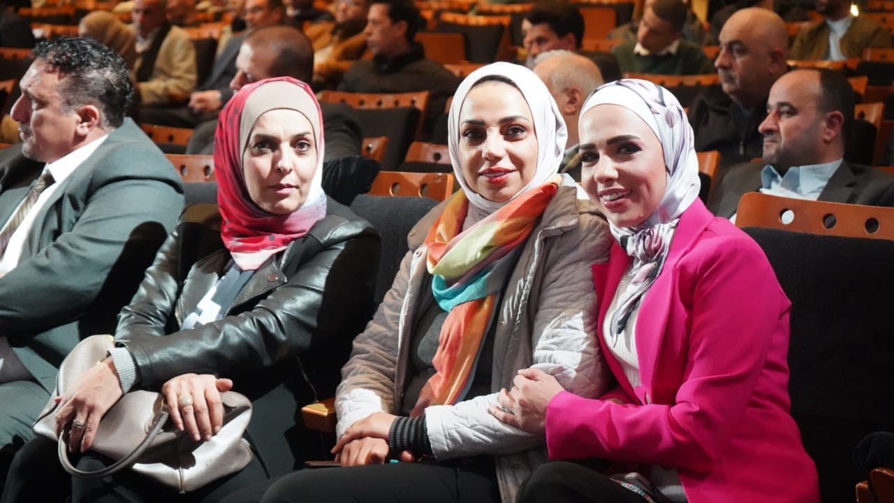 Madar Al-Saa Images 0.7308307156509912