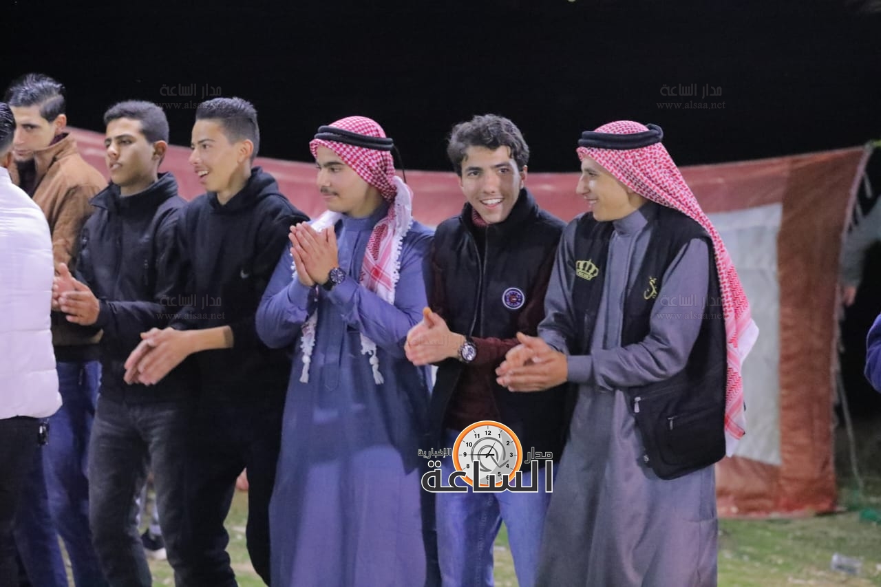 Madar Al-Saa Images 0.4374377608594242