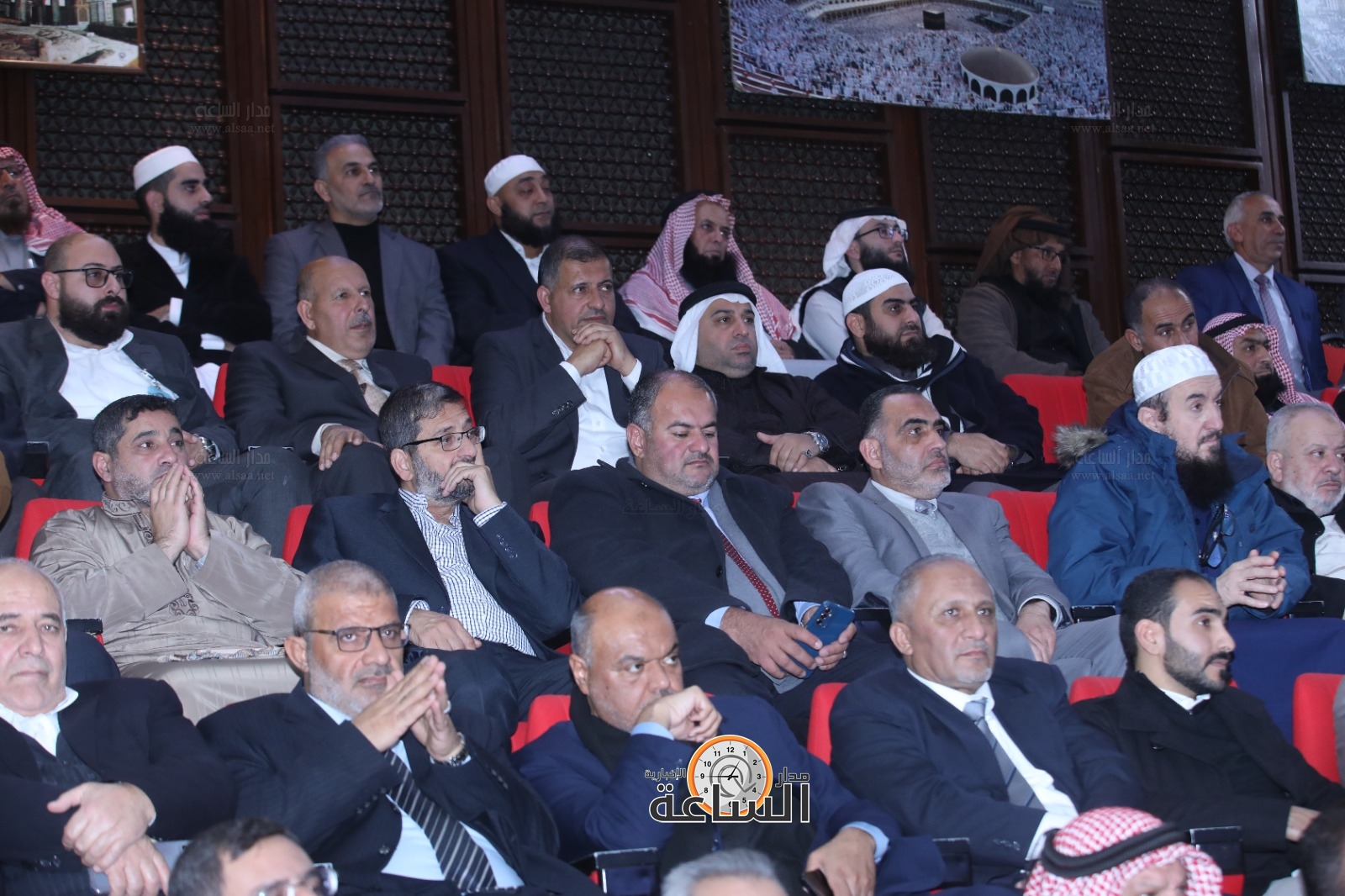 Madar Al-Saa Images 0.23592782540546176