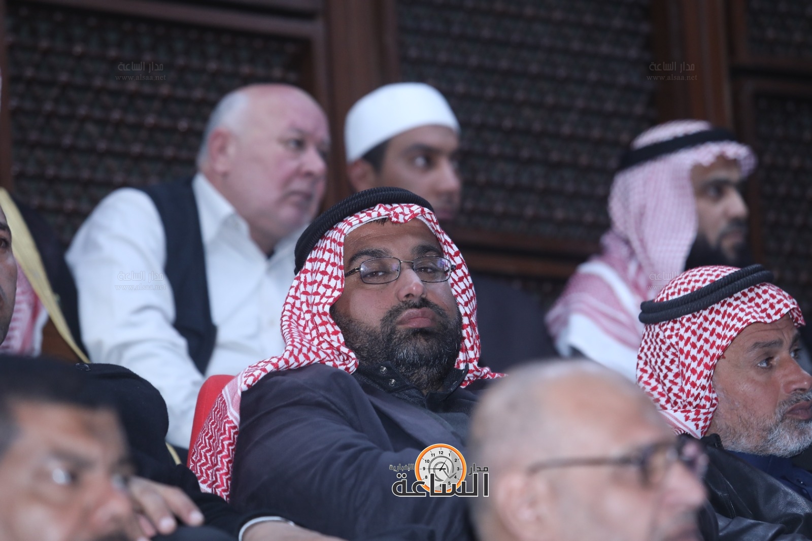 Madar Al-Saa Images 0.4251191240605101