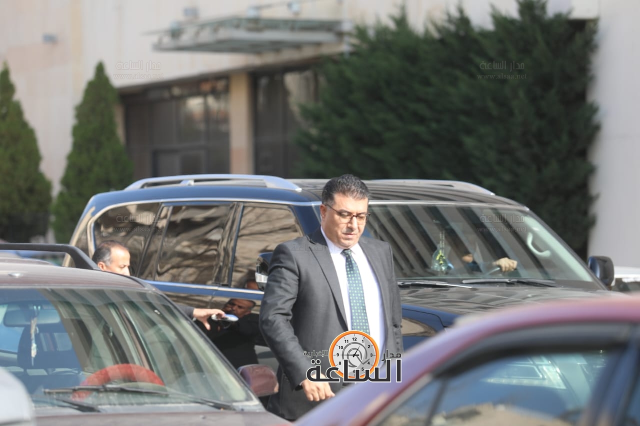 الوزير خالد الحنيفات