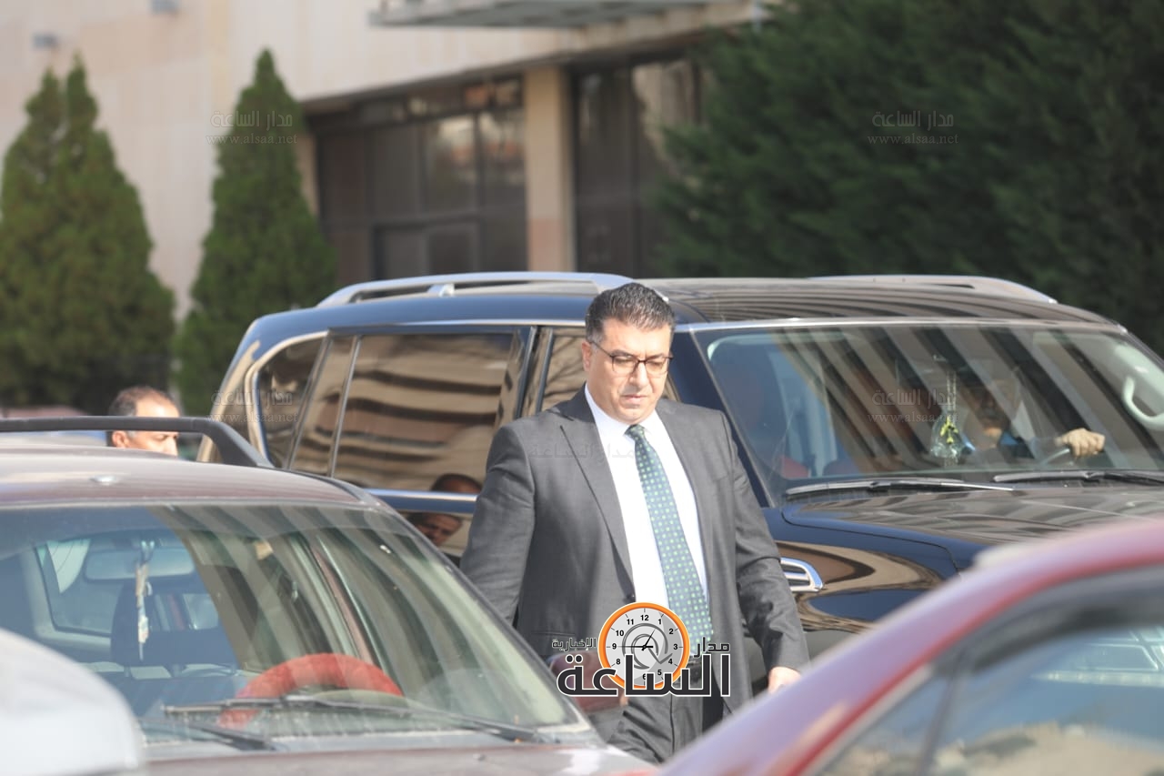 الوزير خالد الحنيفات