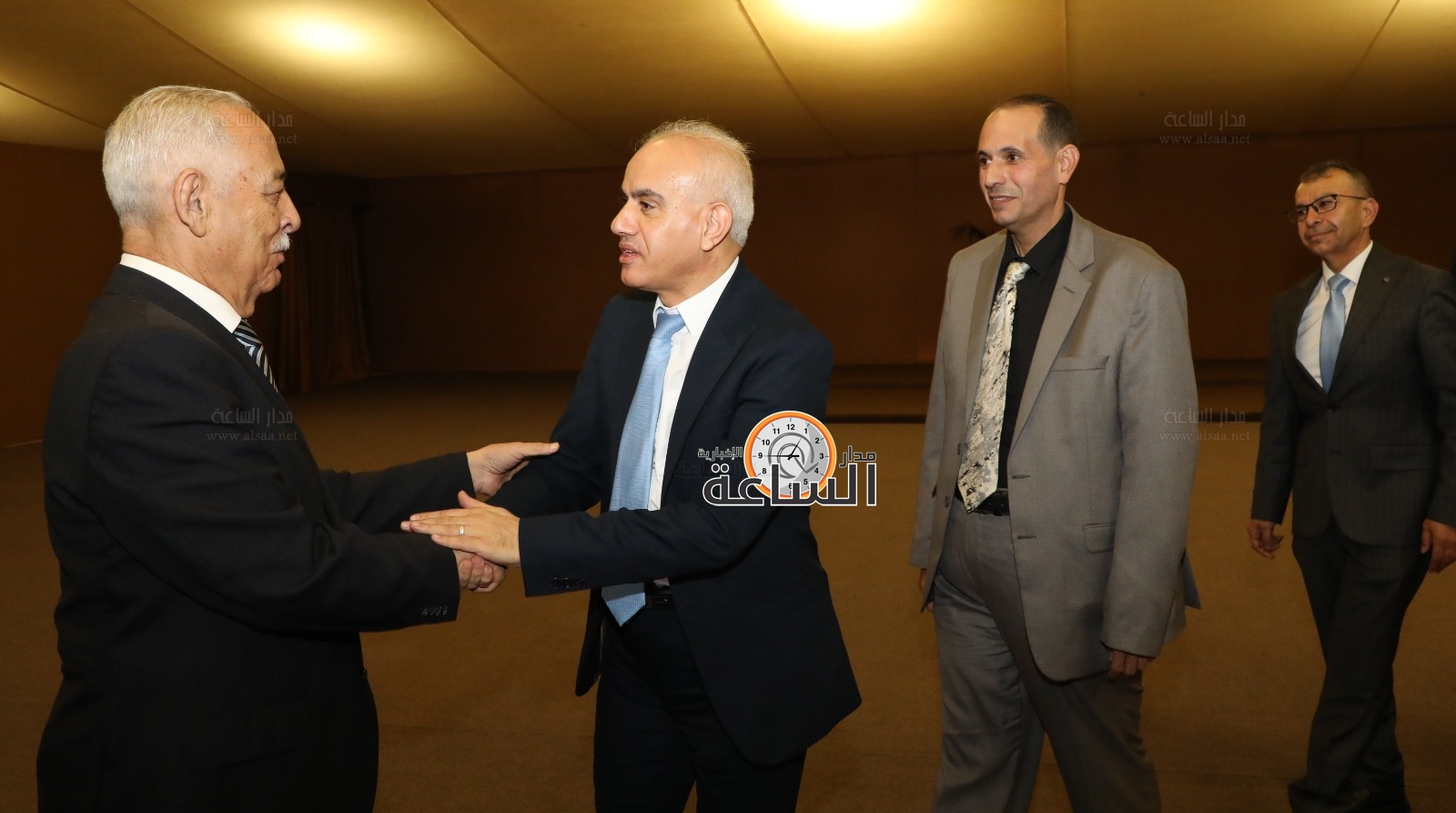 Madar Al-Saa Images 0.3810109356854754