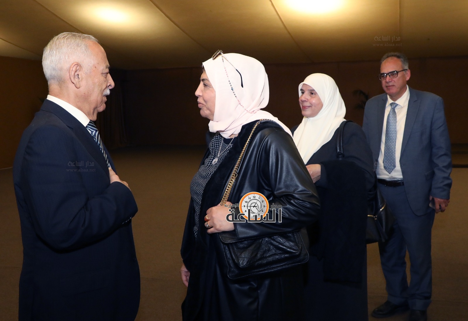 Madar Al-Saa Images 0.2878755363564638