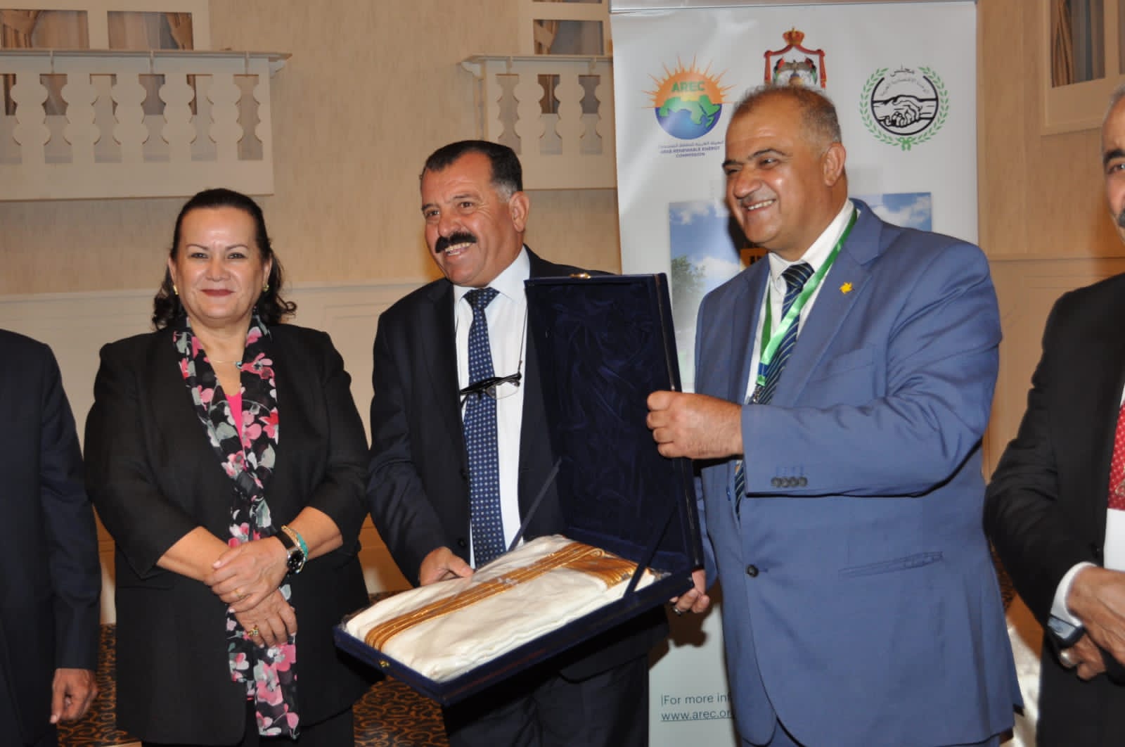 Madar Al-Saa Images 0.6782078393973212