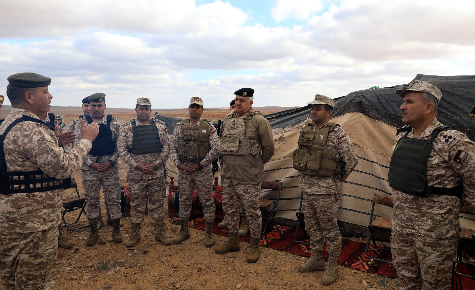 Madar Al-Saa Images 0.557941164359302