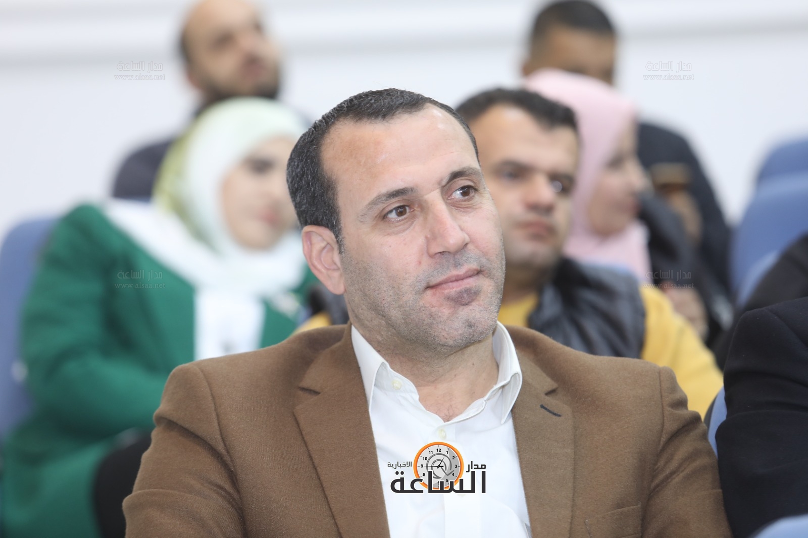 Madar Al-Saa Images 0.9602415850379524