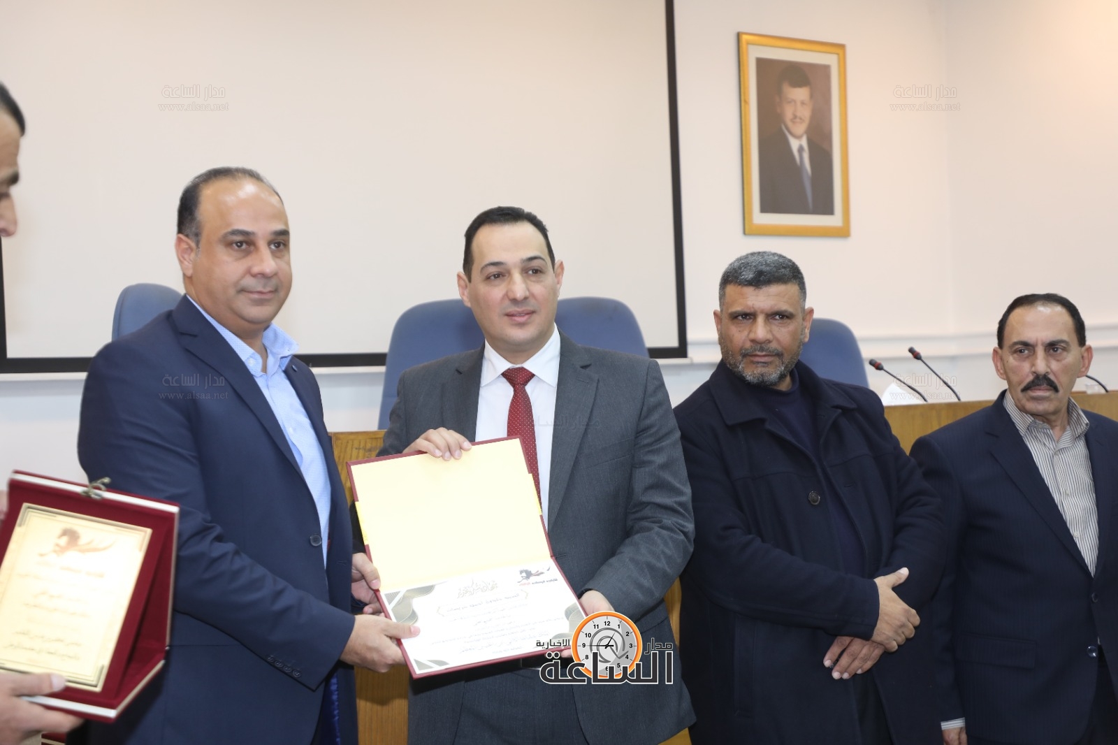 Madar Al-Saa Images 0.01843184073821802