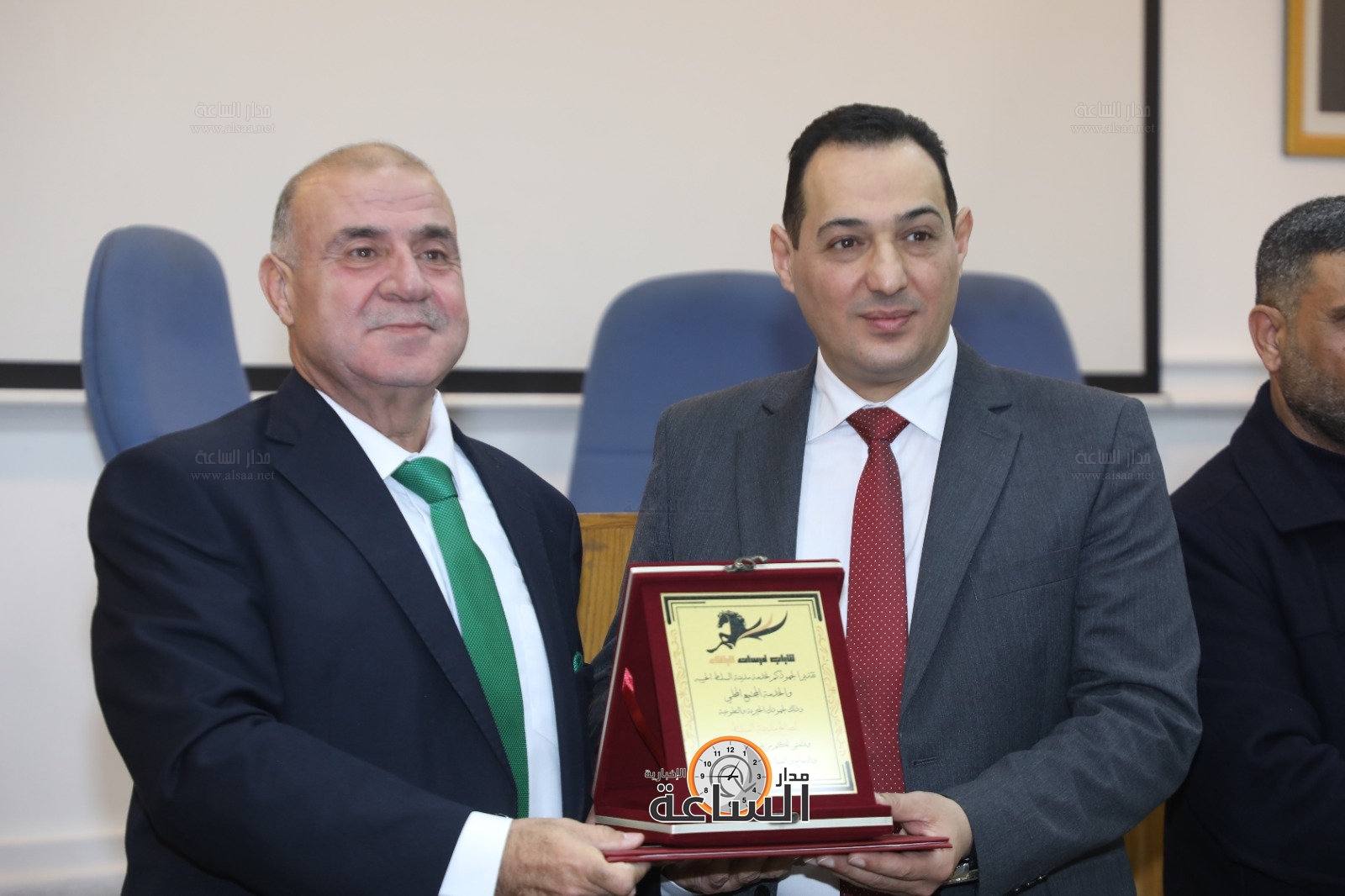 Madar Al-Saa Images 0.2549333278243324