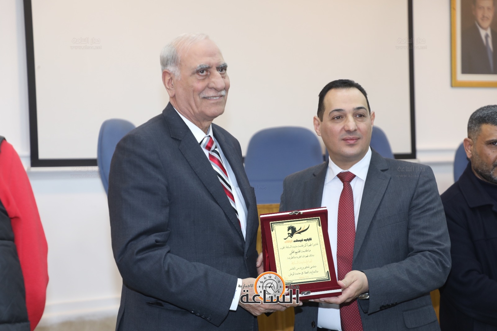 Madar Al-Saa Images 0.631438745784815