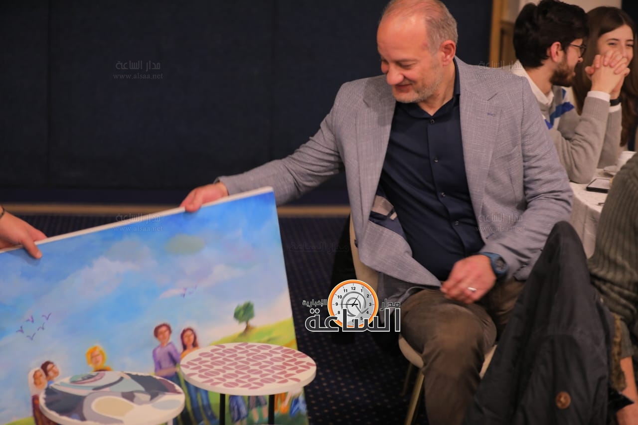 Madar Al-Saa Images 0.8440026339252626