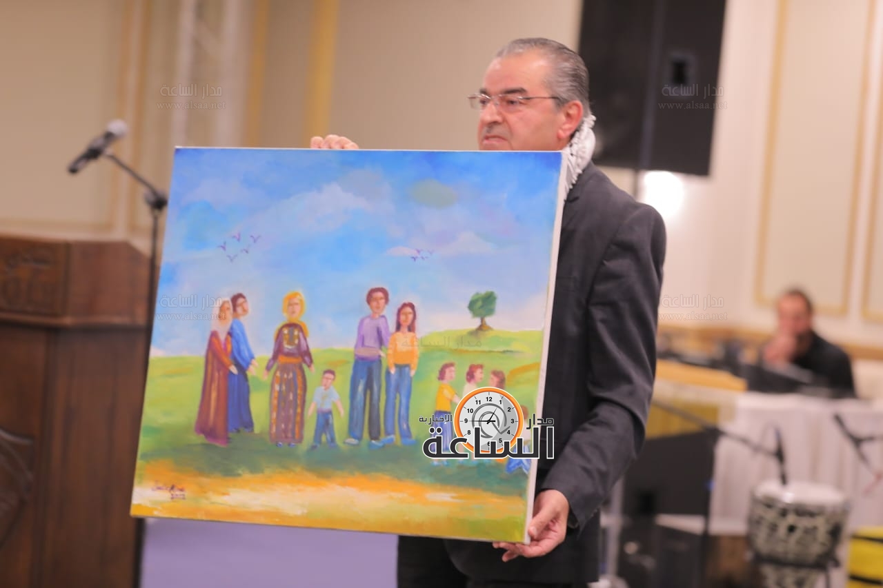 Madar Al-Saa Images 0.465586693249014