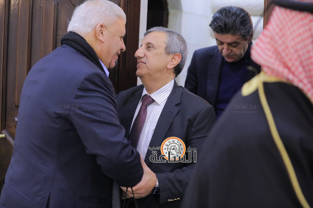 Madar Al-Saa Images 0.9948557772414912