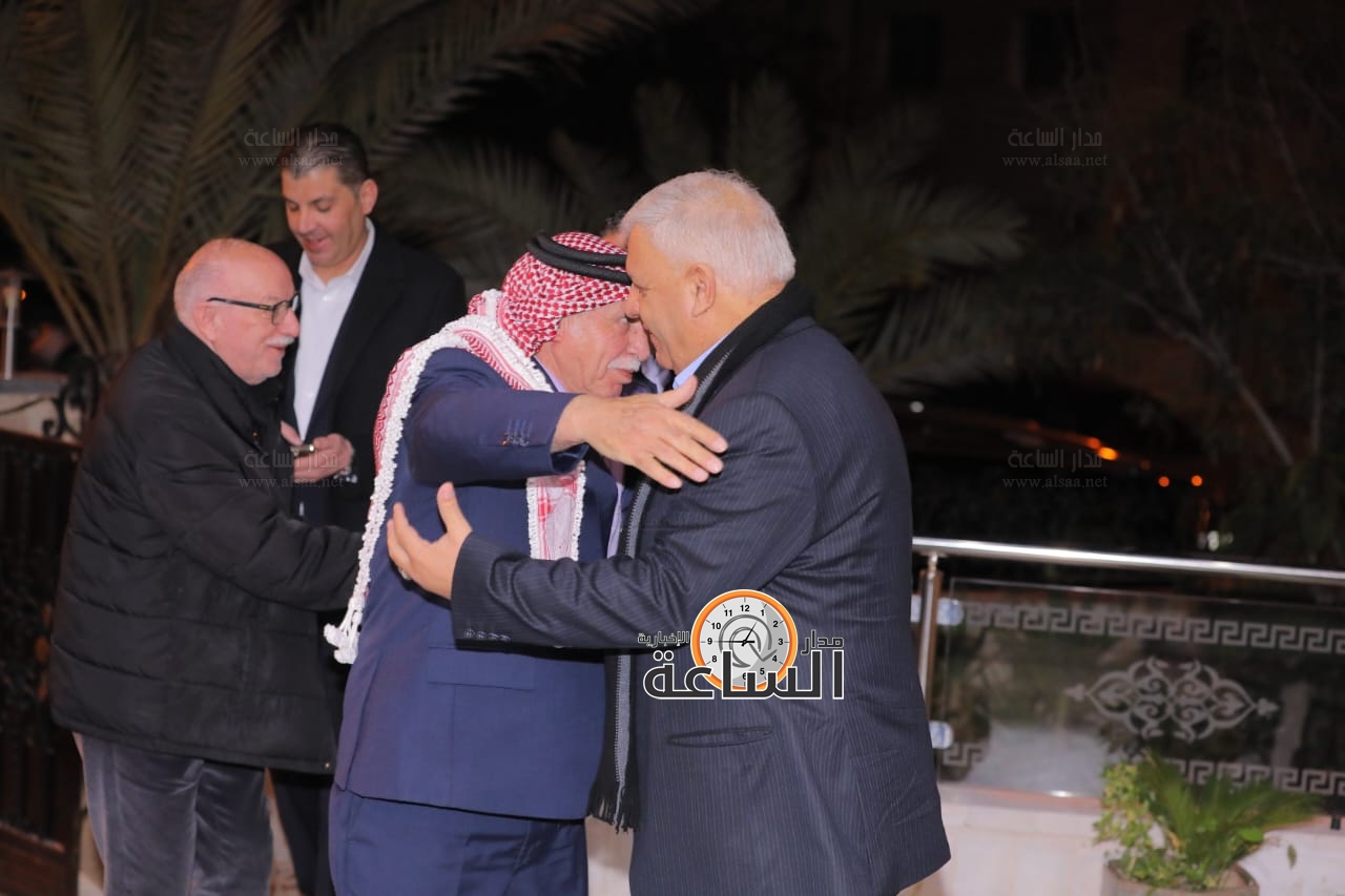 Madar Al-Saa Images 0.4261572646301486