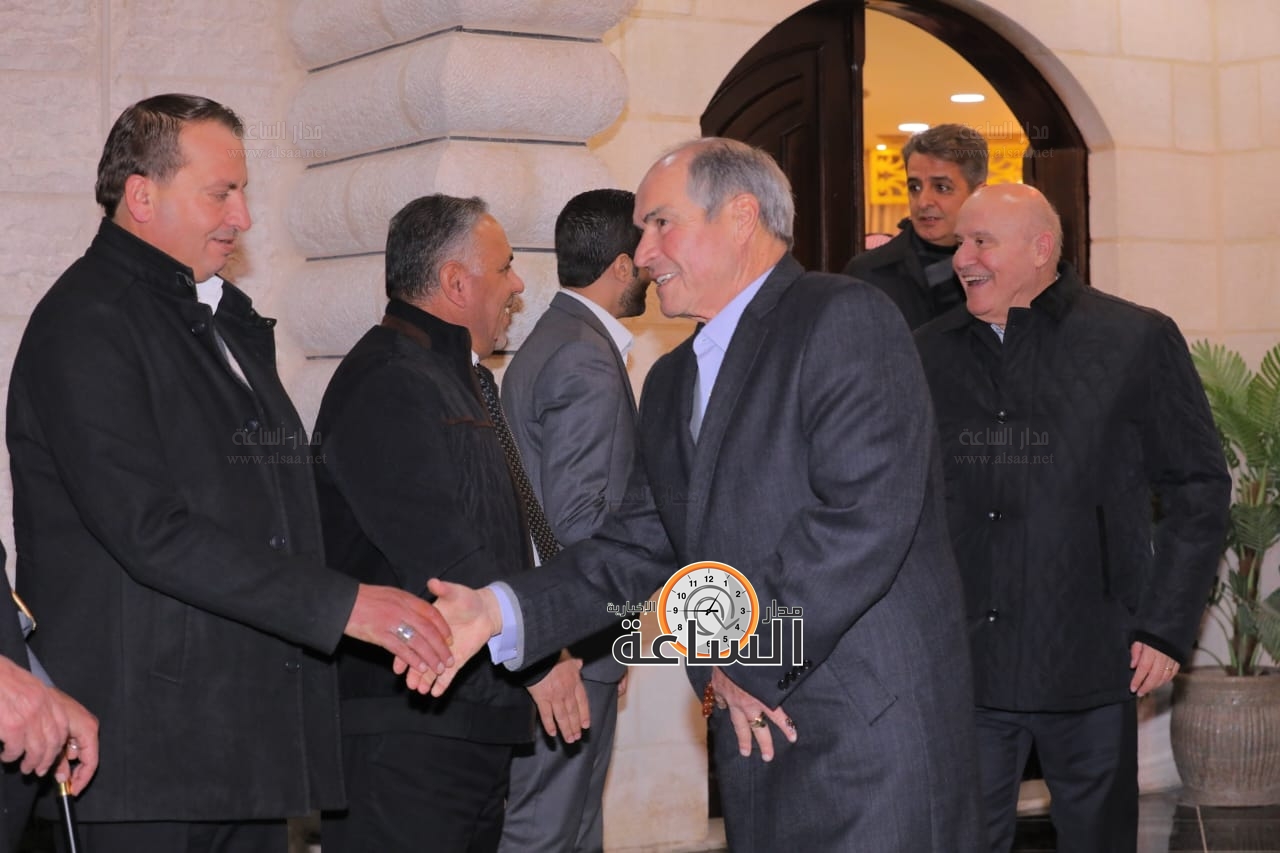 Madar Al-Saa Images 0.4108379144950347