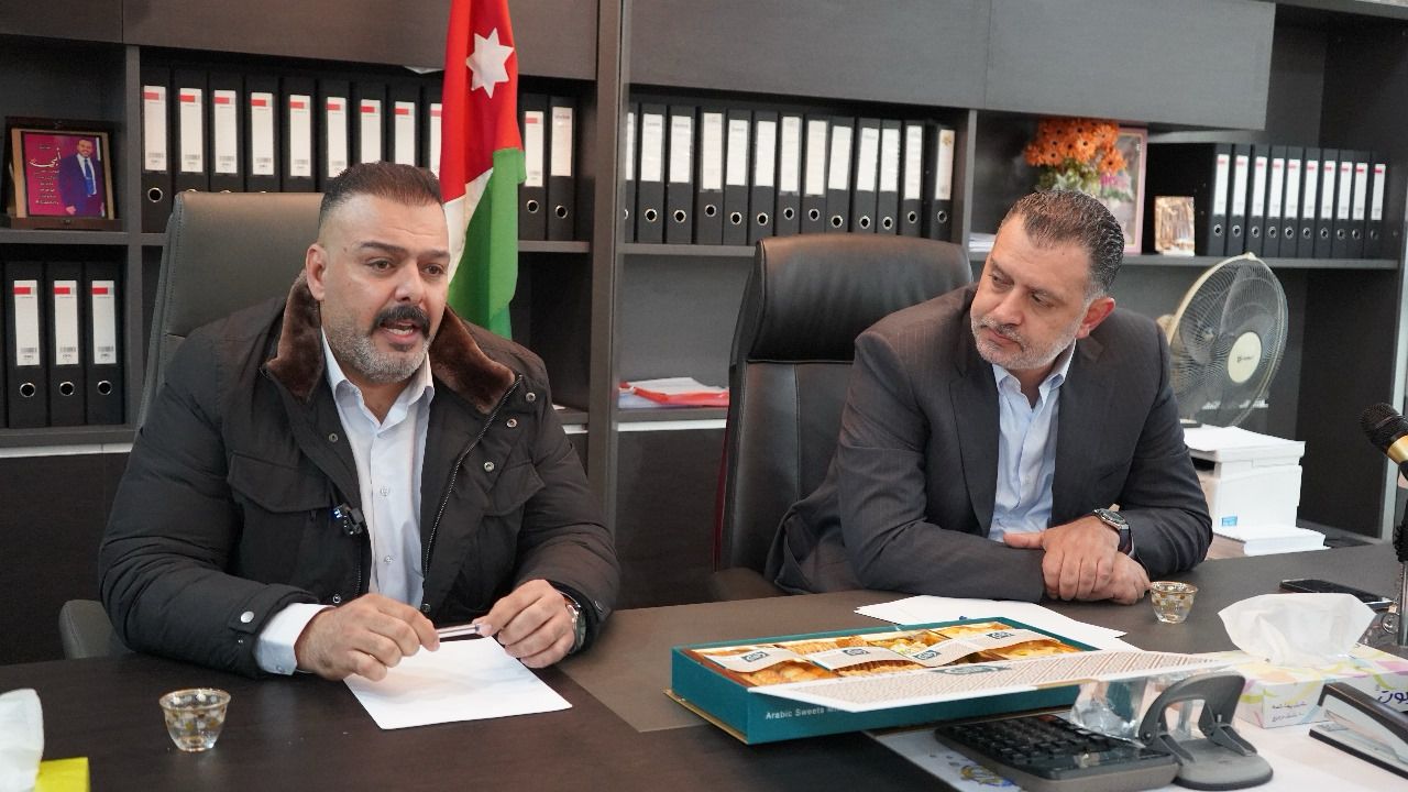 Madar Al-Saa Images 0.14350779341023157