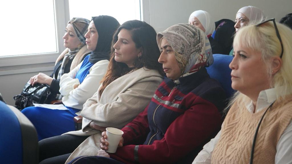 Madar Al-Saa Images 0.18602745820614097