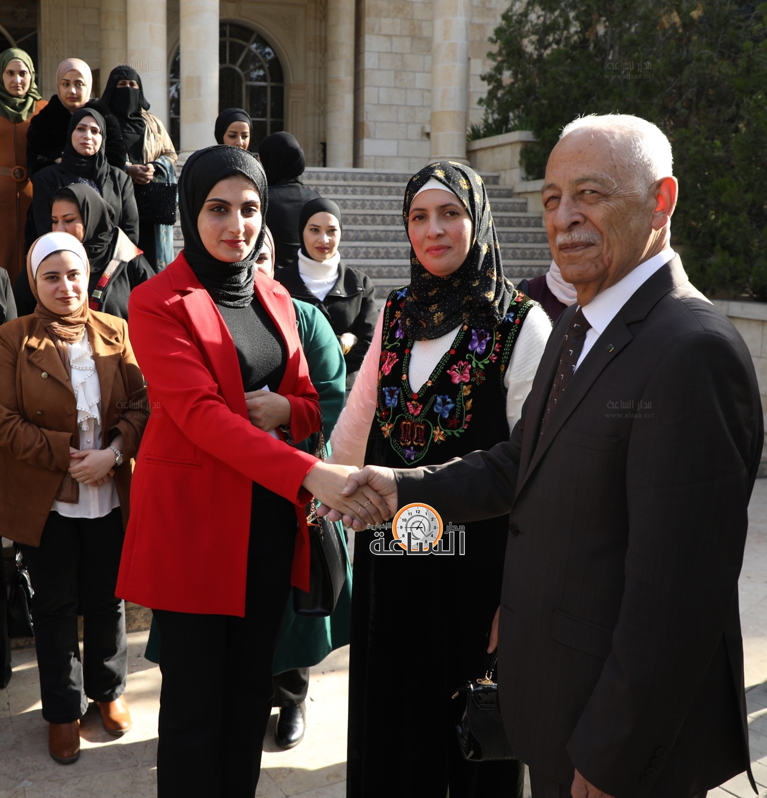 Madar Al-Saa Images 0.7087271339033234